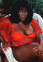 Fat Black Plumper in Red Lingerie Posing and Spreading Pussy